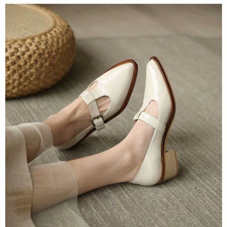 Chaussures britanniques en cuir souple à talons épais
