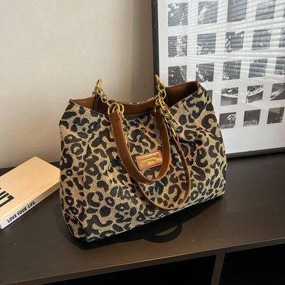 Sac cabas femme à imprimé léopard