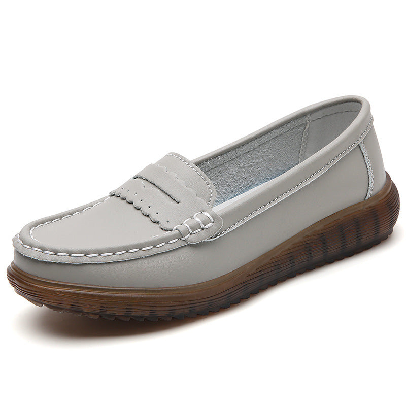 Chaussures à semelle souple et découpe respirante